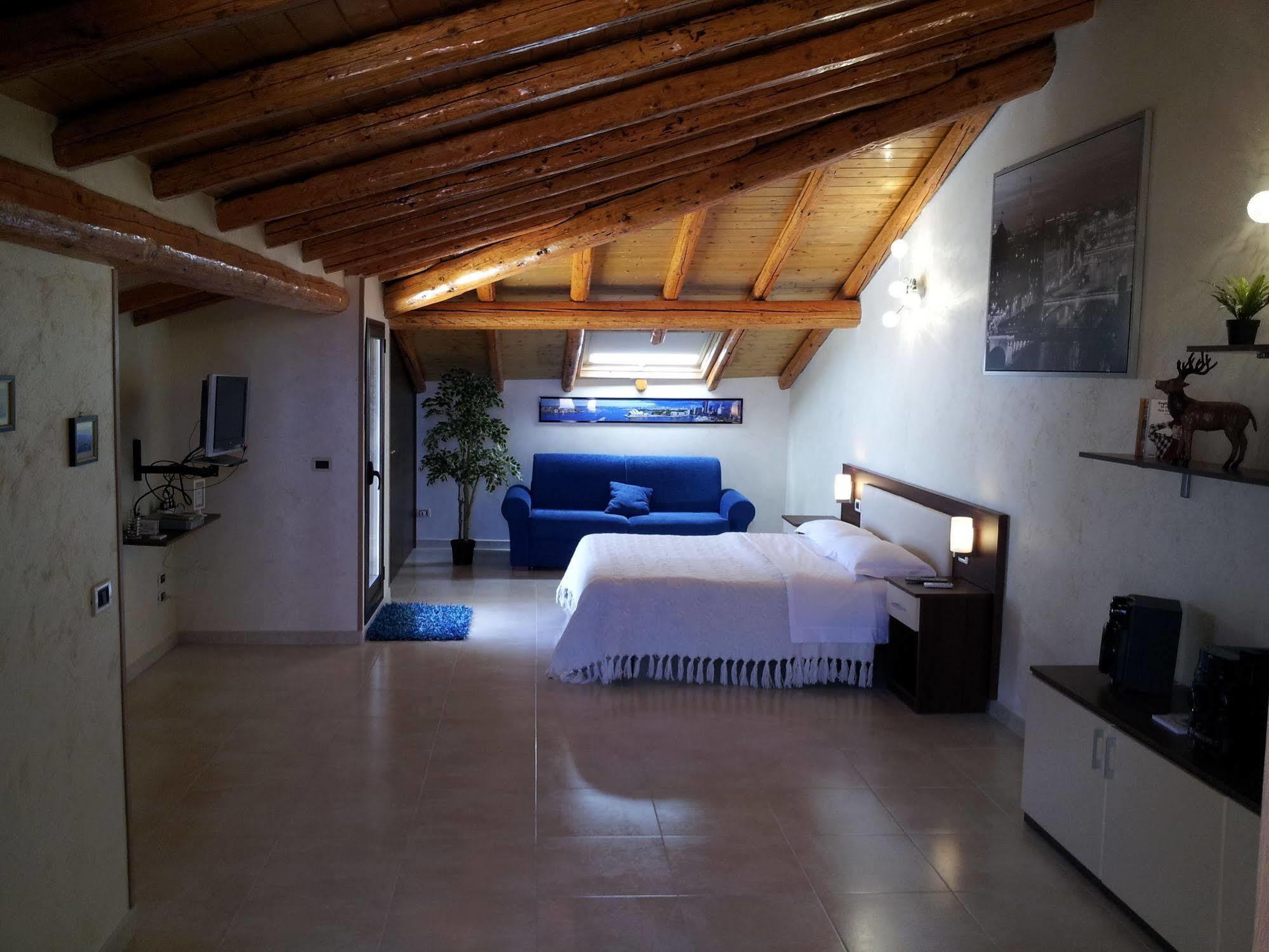 B&B Suite Viagrande Bagian luar foto